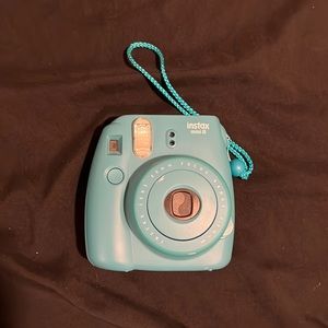 Polaroid Camera! Instax Mini 8 with 25$ worth of film and polaroid picture album